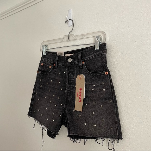 NWT Levi’s Wedgie Short Black Embellished Size 26 - Picture 3 of 11